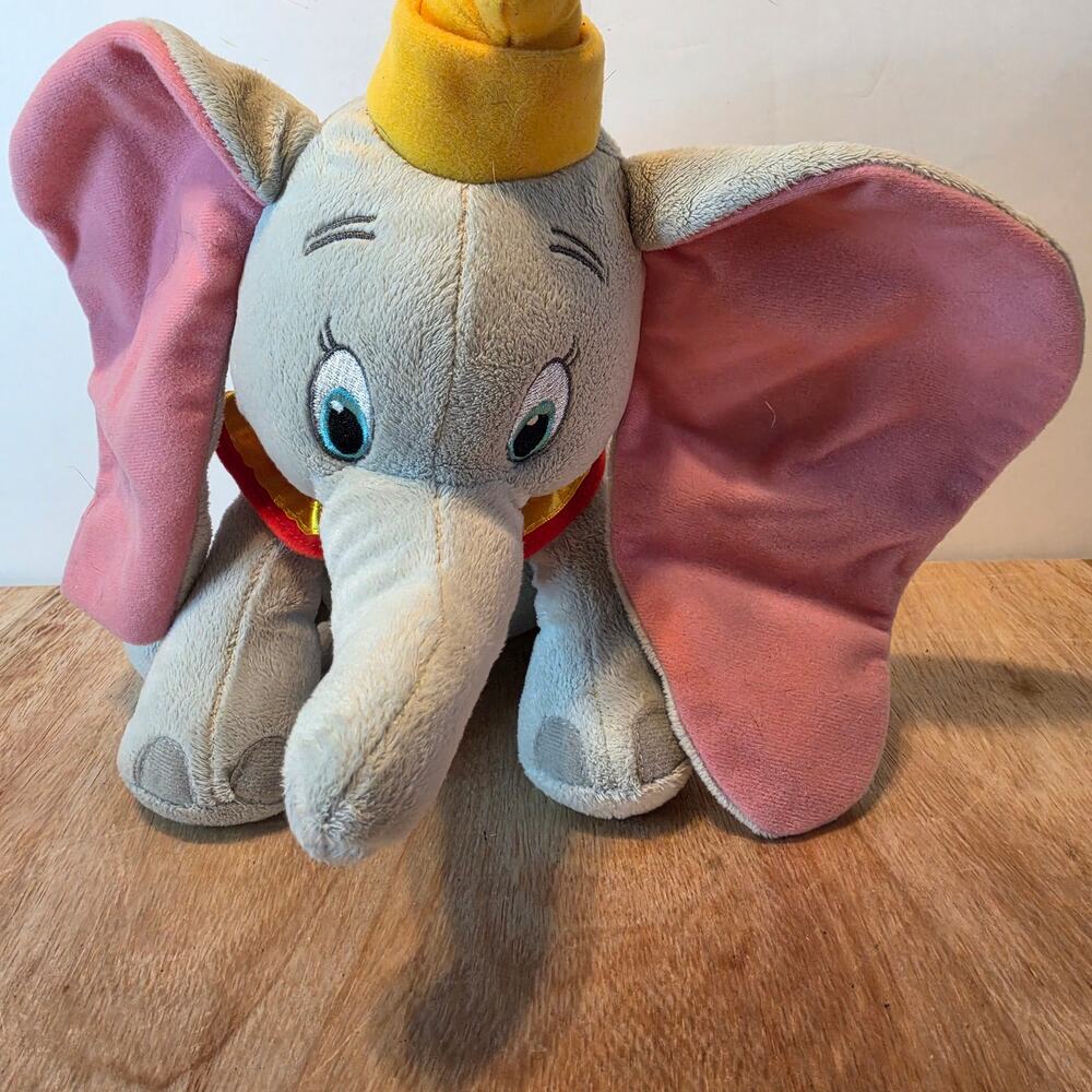 Disney Dumbo the Flying Elephant Plush 11" tall